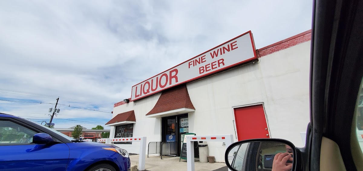 Benash Liquor Store